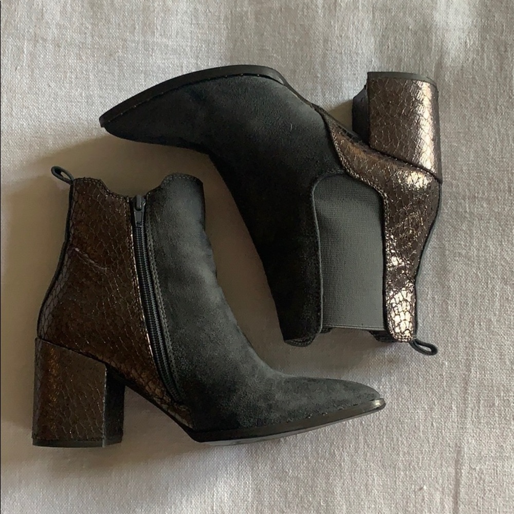Adorable flashy booties